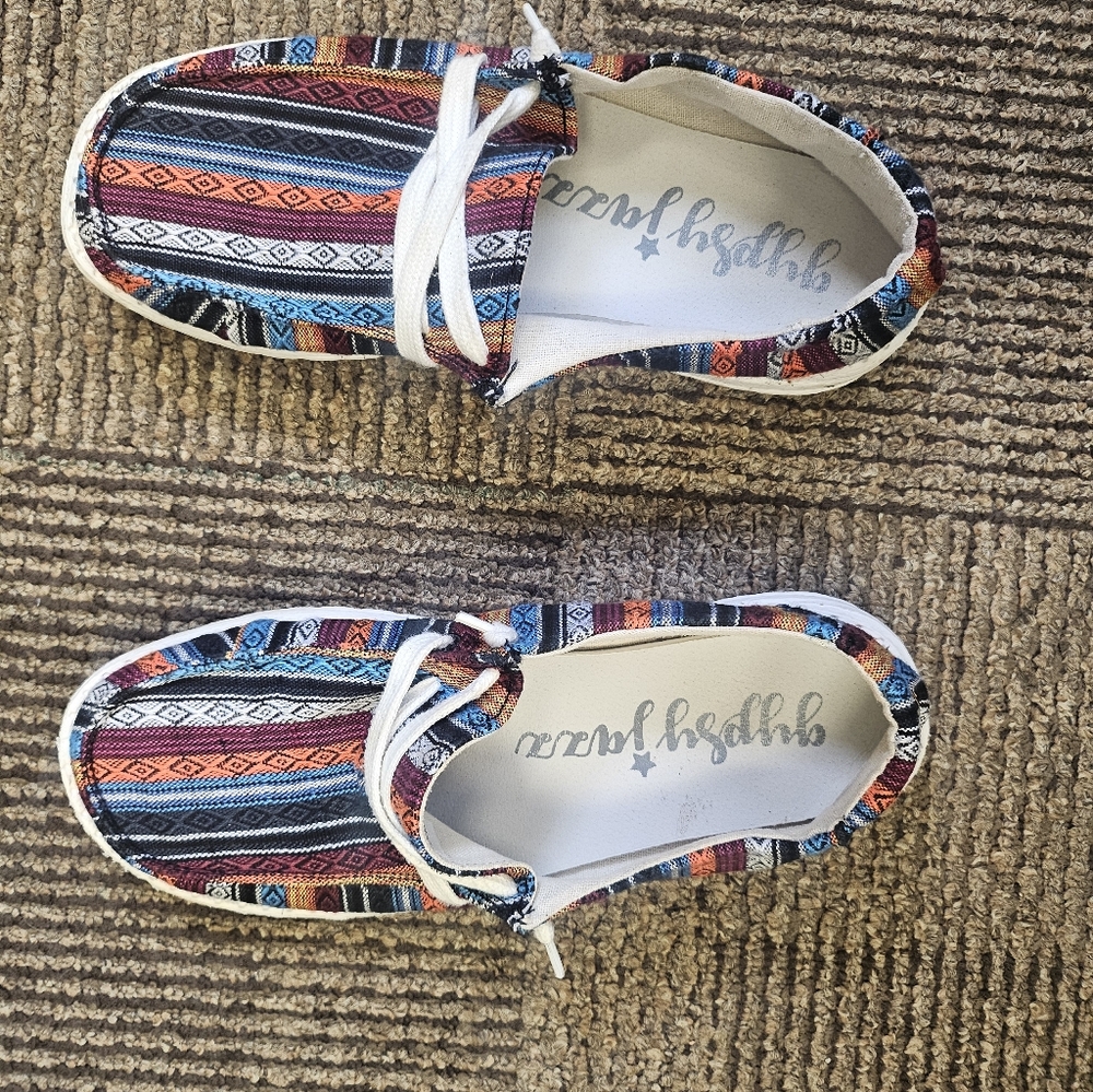 Trendy  Shoes with Multicolor Pattern